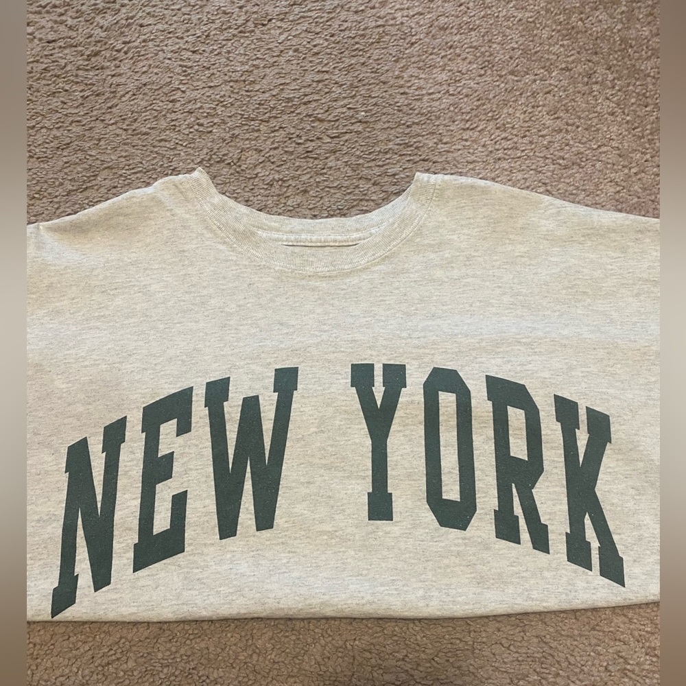 Brandy Melville cropped tee